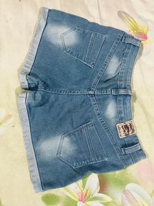 Cute Denim shorts