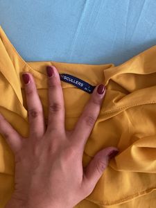 Chic Yellow Ruffle Top