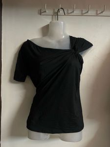 Chic Black One-Shoulder Top