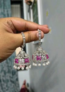 Floral Jhumka Earrings *With a defect* nd Mangtika