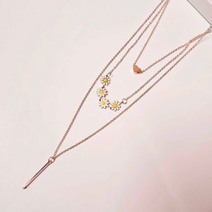 Triple Layered Pinteresty Necklace Rosegold