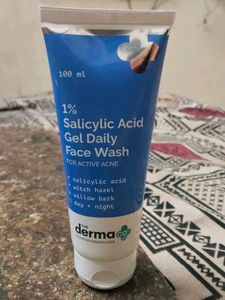 1% Salicylic Acid Facewash From The Derma Co 100ml