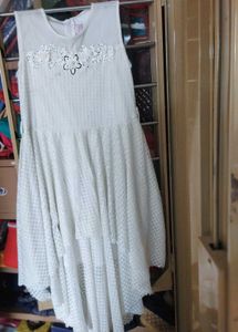WHITE FLORAL DRESS 🌷