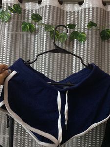 shorts, fits s-m
