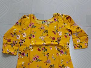 Women Floral Print Crepe Straight Kurta(Yellow) M