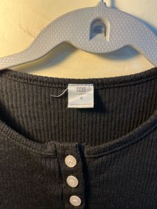 Ribbed Button Crop Top