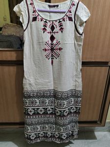 Embroidered kurti with pockets
