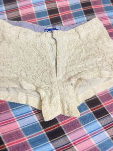 Kedx Crochet Scallop Shorts