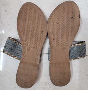 Flats Sandals