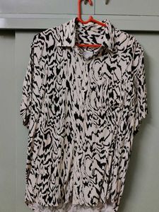 Abstract Print Button-Up Shirt
