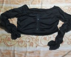 Black Long Sleeve Crop Top