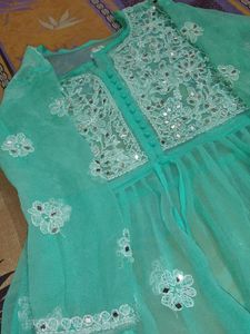 Chikankari Short Kurti