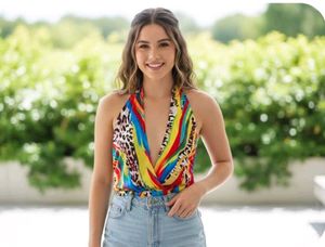 Shein : Halter Neck Crop Top