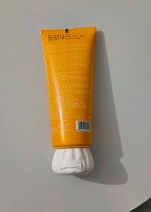 100% New Sealed Sunscreen+ Face Wash