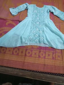 Elegant Women's Ethnic Outfit Set