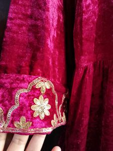 Velvet Embroidered Kurta Set with Pants &amp; Dushala