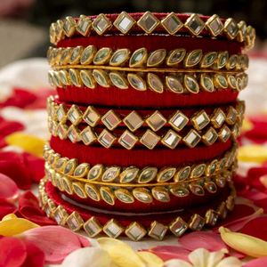 maroon colour hand made silk thread bangles