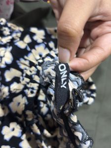 Floral Print Crop Top ONLY BRAND