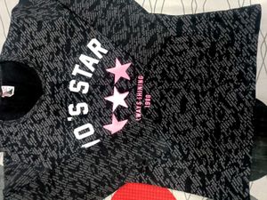 Black Colour Beautiful Tshirt For Girls