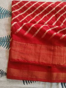 lahriya red coloured saree