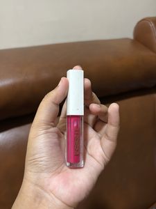 Pick any for 99/- Lipstick/gloss