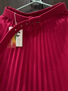 Brand-new Pink pleated skirt🎀