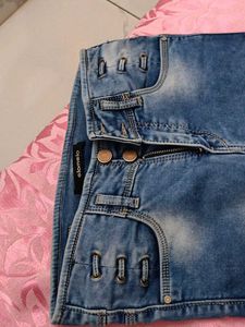 High Waisted Jeans