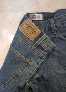 Signature Levi&#39;s Jeans