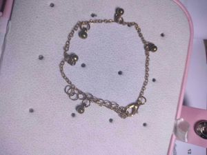4 pendant with 2 chain and 1 bracelet