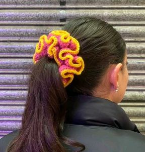 Mom&#39;s Made Woollen Scrunchies