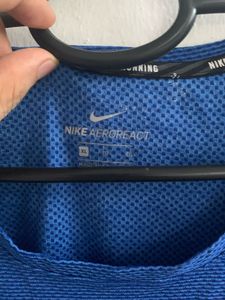 Nike Tops For Workout