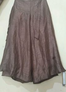 it&#39;s a plazo like skirt type