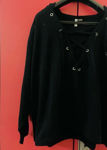 H&amp;M Black Sweatshirt