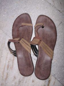 5 Used Footwear (Fixable)