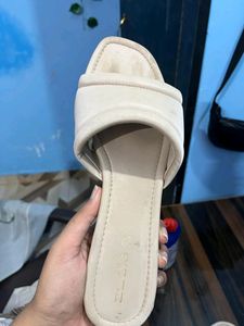 Price Drop!!!!Zudio Flats