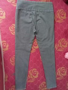 Gray Pull-On Jeggings