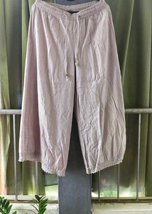 Cropped Lace Hem Pants