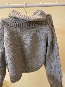 Cable knit pullover 🎀