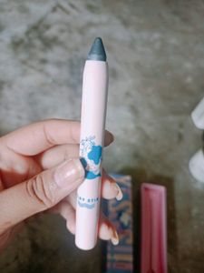 Boss Lady Play Stick