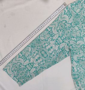 Printed Box Pleated Top