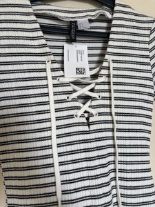 H&amp;M STRIPPED DETAILED DRESS