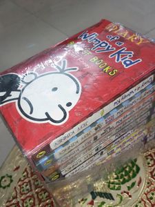 12  Books Box Dairy Of A Wimpy Kid