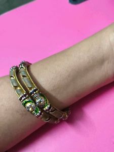 Elegant Bangle Set