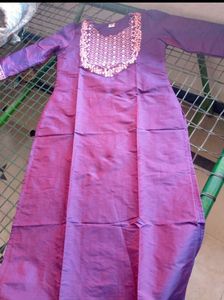 Women Embroidered Kurta