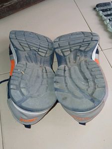 RUNNING SHOES FOR WOMAN