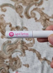 MyGlamm Liquid Eyeliner