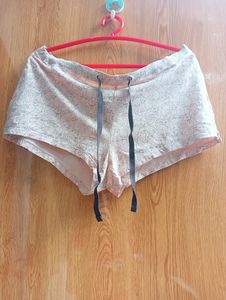 H&M Shorts For Women 🌷