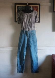 Stylish Striped Top &amp; Jeans Outfit