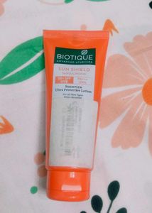 Biotique Bio Sandalwood Face Lotion