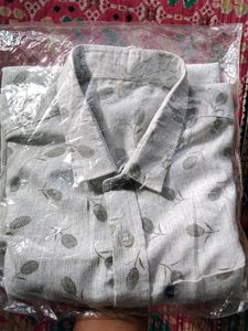 Men&#39;s patterned casual shirt